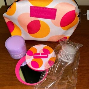 Clinique Bag and Cleanser Balm Bundle